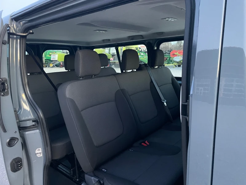 Renault Trafic, снимка 2 - Бусове и автобуси - 52876278