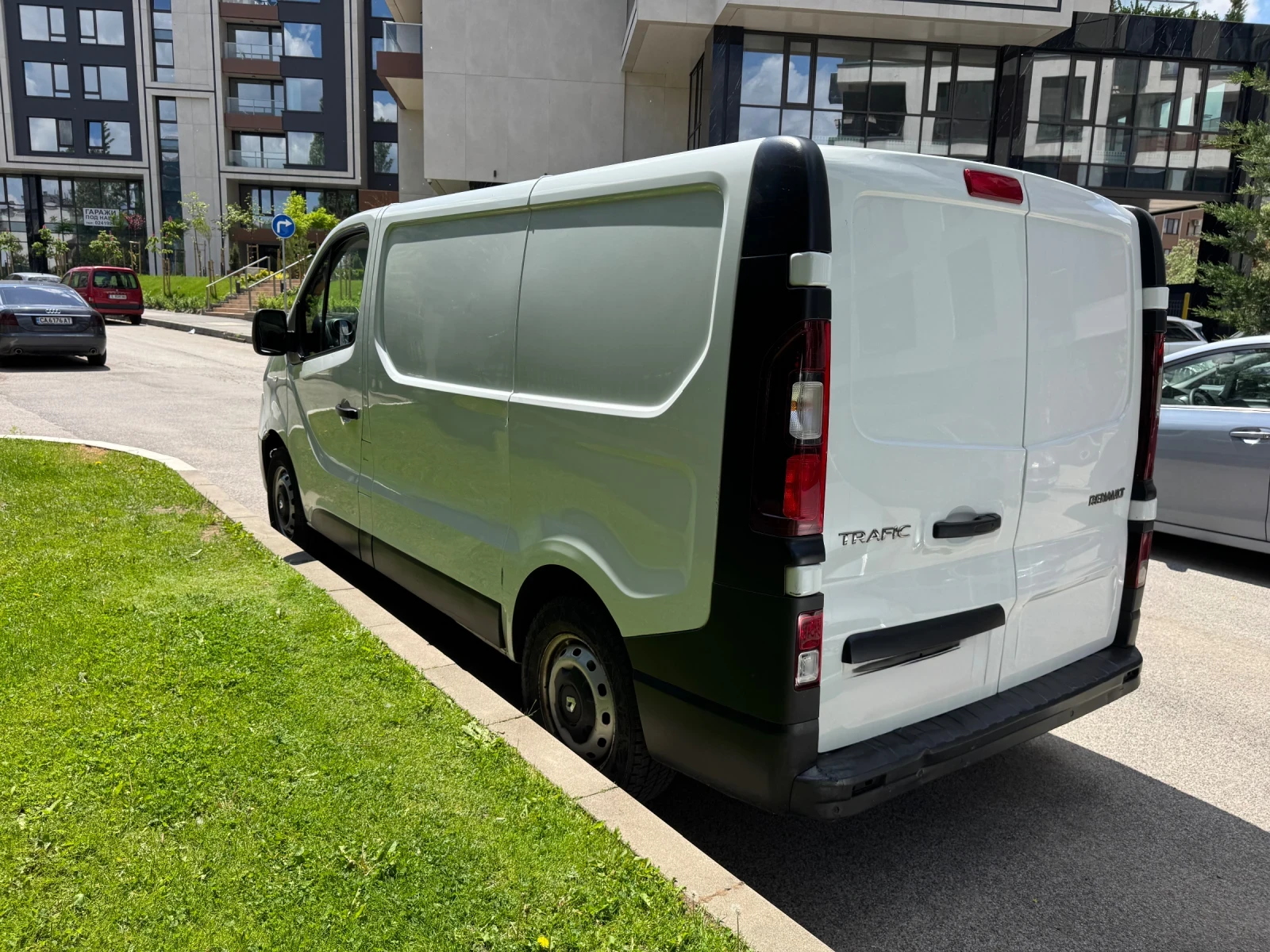 Renault Trafic 3 - 2020г Климатик, снимка 5 - Бусове и автобуси - 54677854