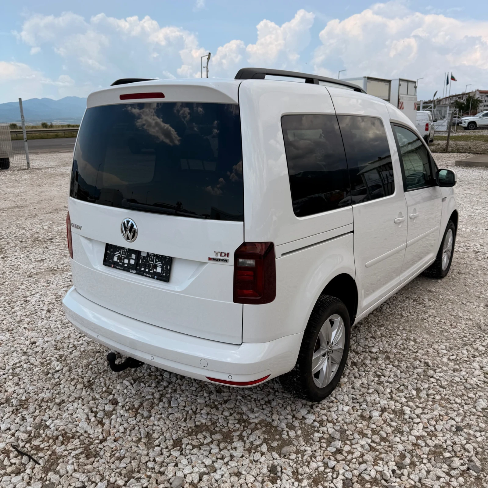 VW Caddy 4Motion-2.0TDi-DSG-Euro6, снимка 7 - Бусове и автобуси - 54866980