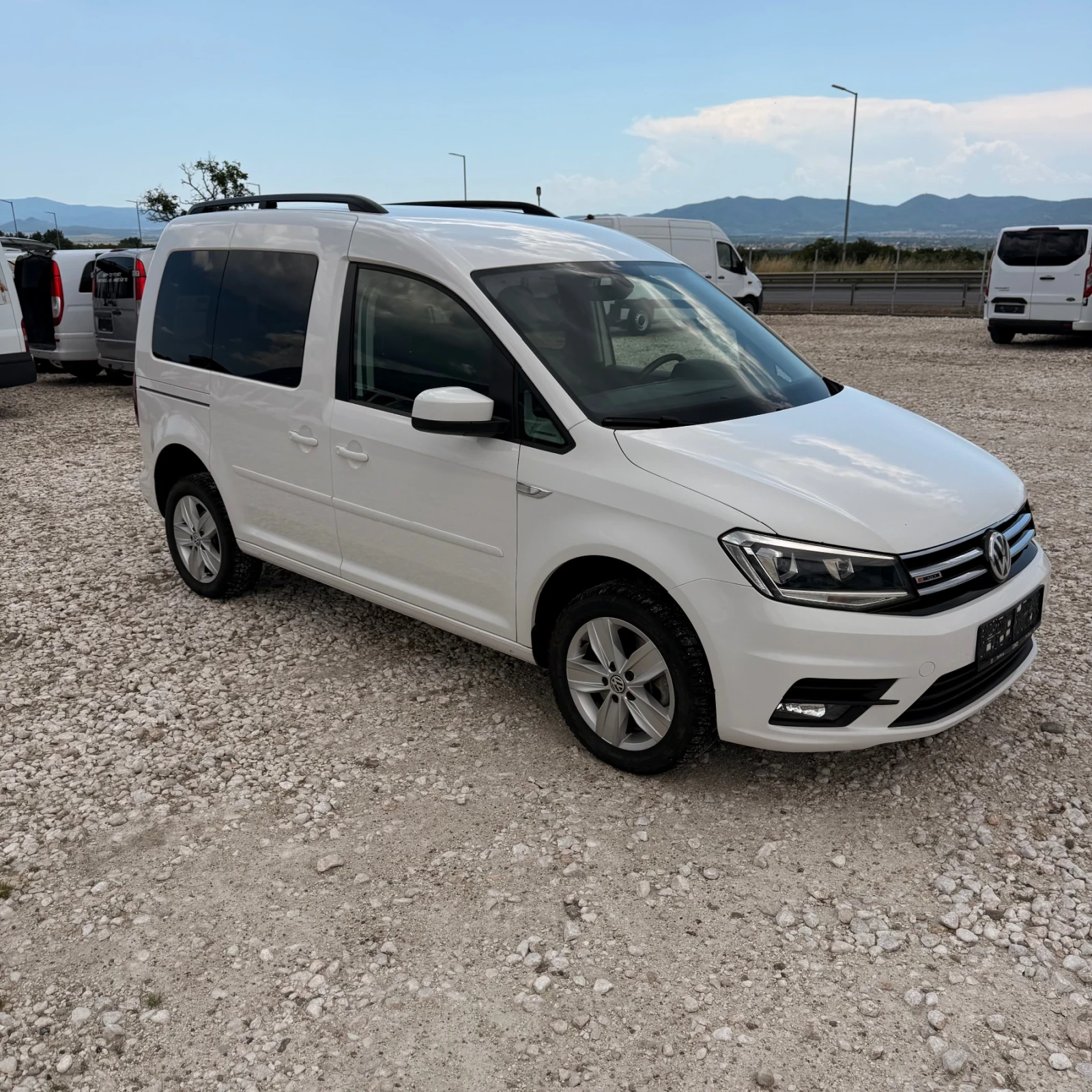 VW Caddy 4Motion-2.0TDi-DSG-Euro6, снимка 2 - Бусове и автобуси - 54866980