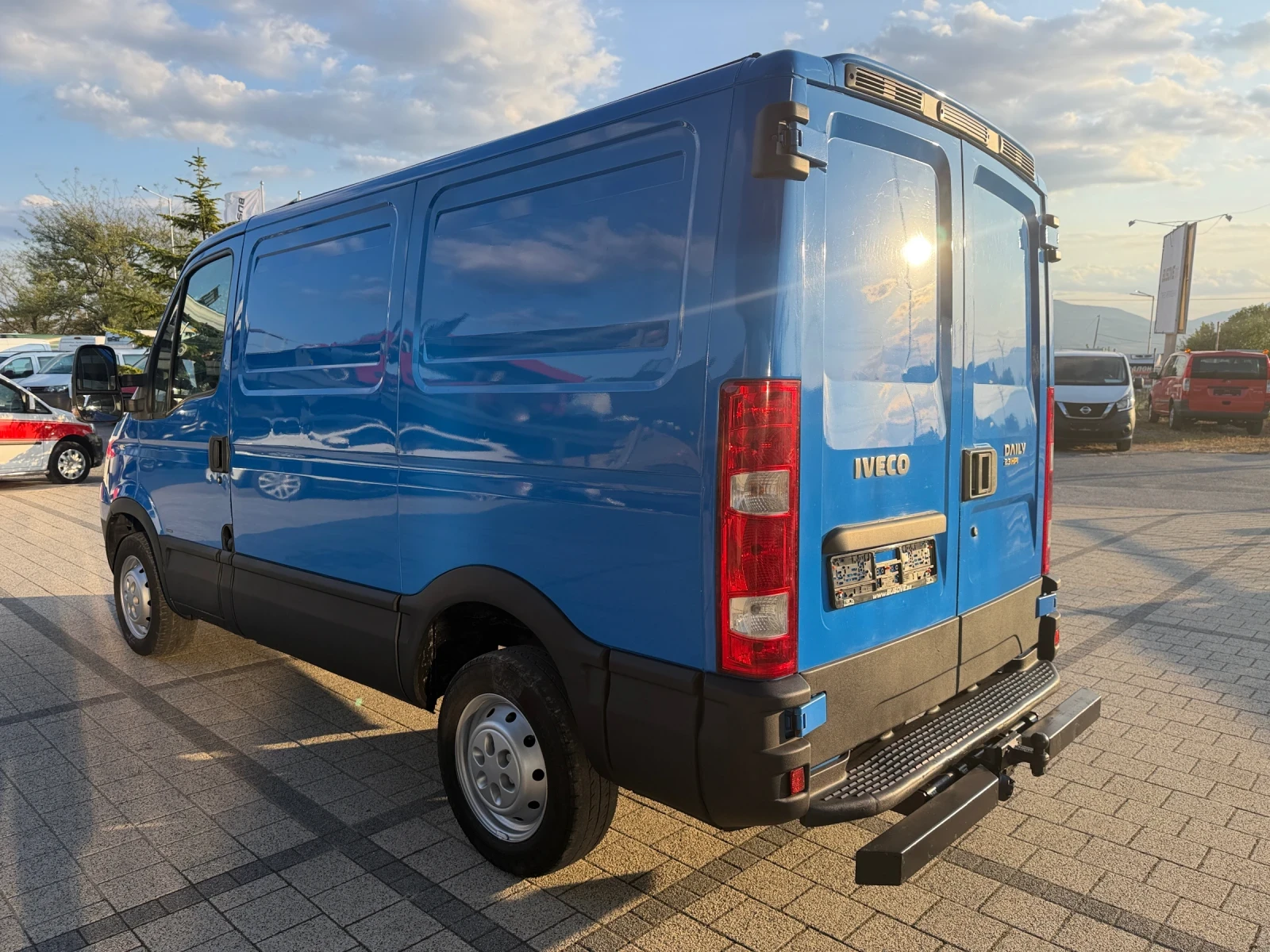Iveco Daily Евро 4 Климатик, снимка 6 - Бусове и автобуси - 55726935