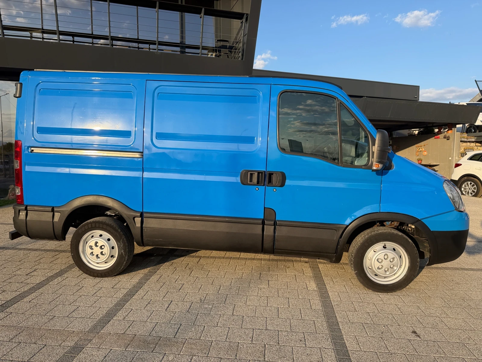 Iveco Daily Евро 4 Климатик, снимка 3 - Бусове и автобуси - 55726935