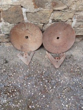 Друг вид Български резервни части и аксесоари за трактори, снимка 6