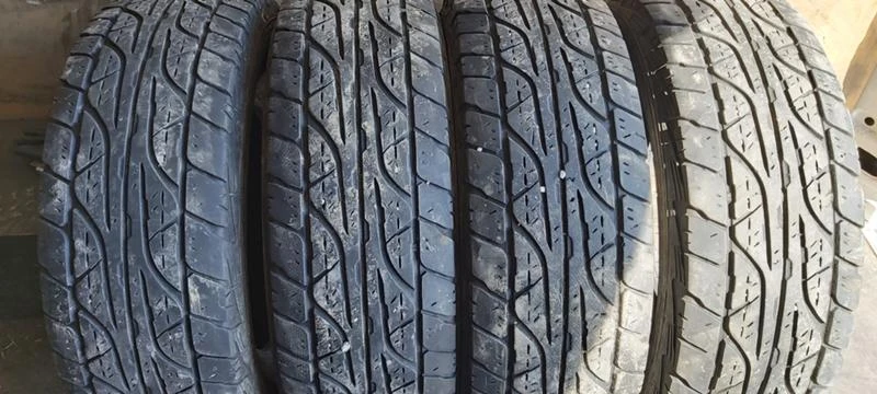 Гуми Летни 235/75R15, снимка 1 - Гуми и джанти - 33173117