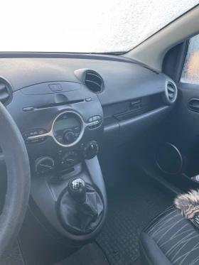 Mazda 2 1.4 i - 750 € / 1466.87 лв. - 39622576 6