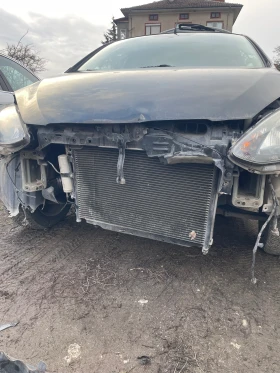 Mazda 2 1.4 i - 750 € / 1466.87 лв. - 39622576 8