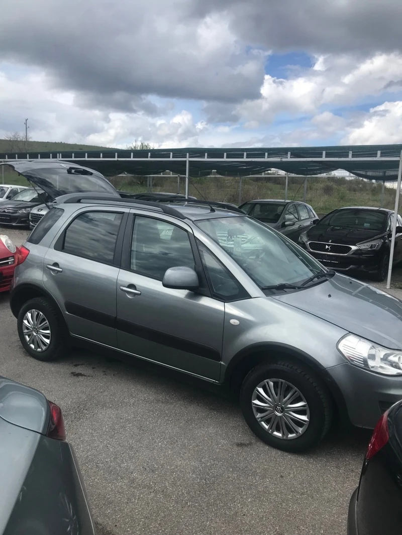 Suzuki SX4, снимка 4 - Автомобили и джипове - 47514409