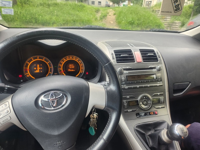 Toyota Auris, снимка 8 - Автомобили и джипове - 46380516