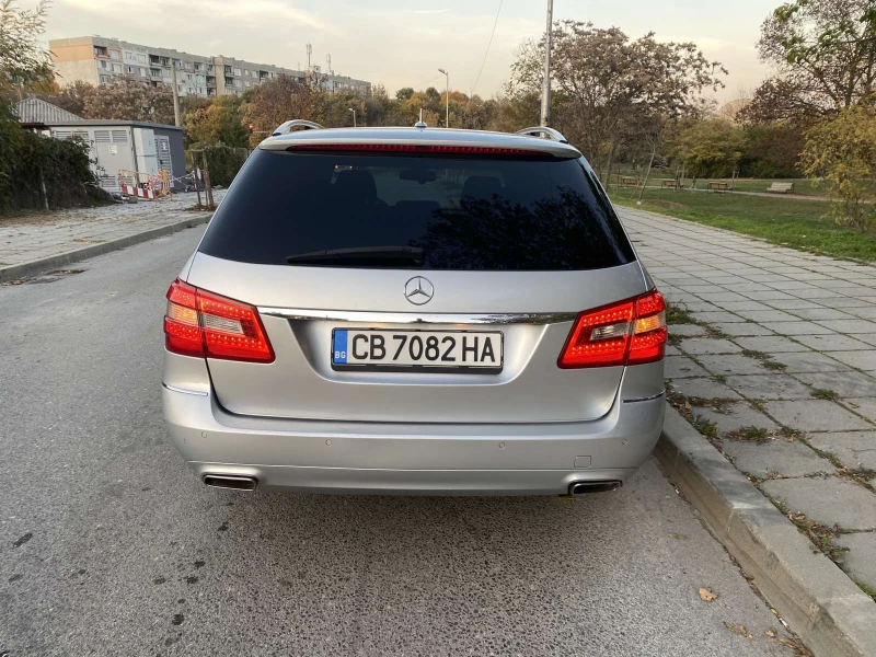 Mercedes-Benz E 200, снимка 6 - Автомобили и джипове - 48114261