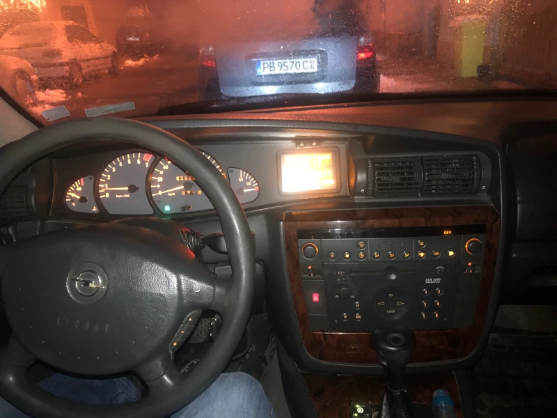 Opel Omega 2.2 16v, снимка 11 - Автомобили и джипове - 48669776