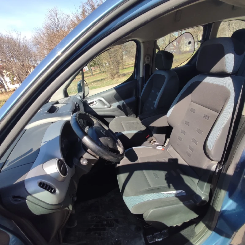 Citroen Berlingo 1.6 HDI XTR , снимка 9 - Автомобили и джипове - 49420624