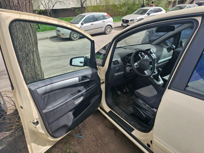 Opel Zafira, снимка 9 - Автомобили и джипове - 51623538
