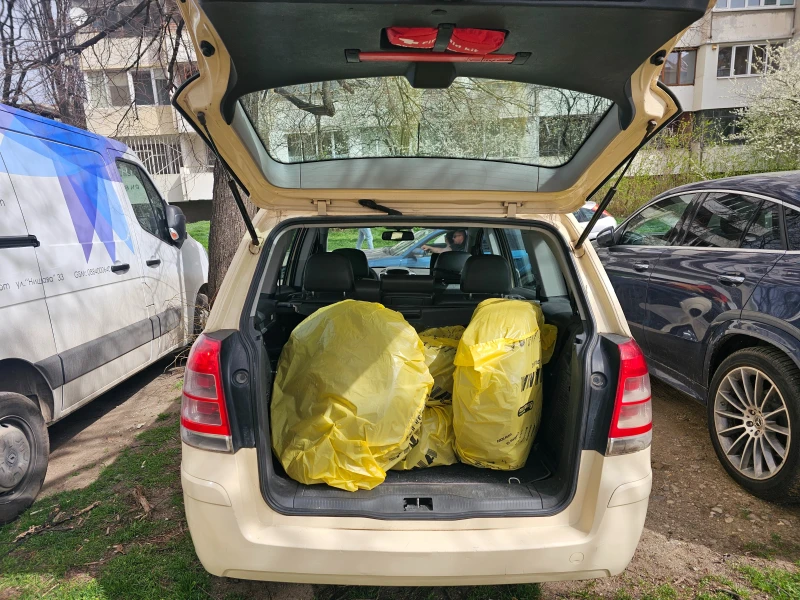 Opel Zafira, снимка 11 - Автомобили и джипове - 51623538