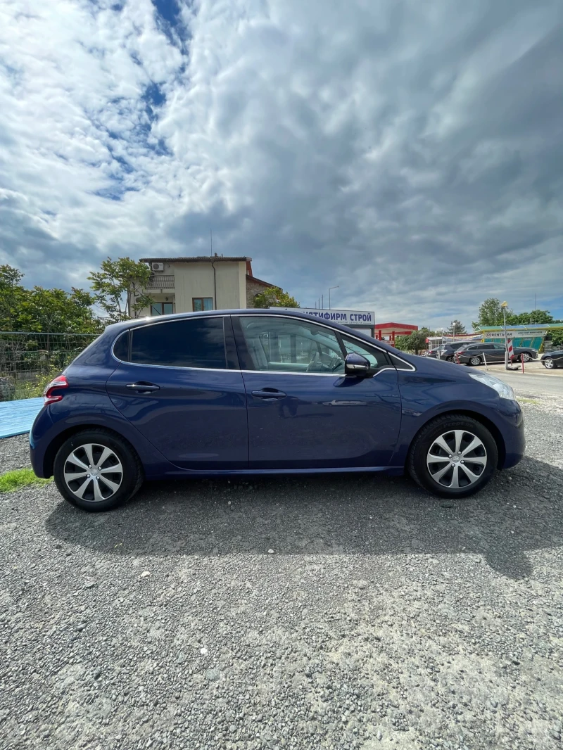Peugeot 208 1.6i-120к.с., снимка 6 - Автомобили и джипове - 50477734