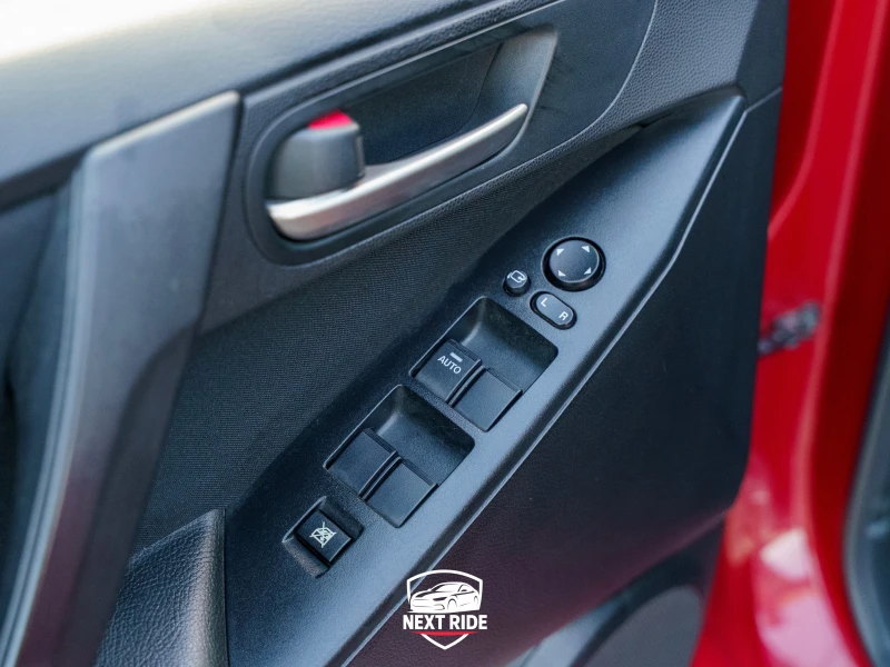 Mazda 3 1.6 HDI, Регистрирана, ТОП състояние, снимка 12 - Автомобили и джипове - 52052971