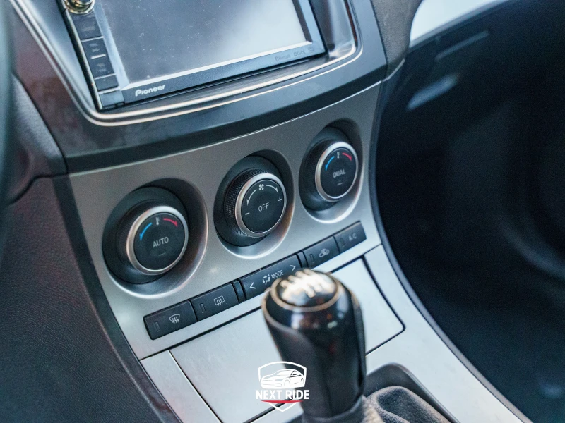 Mazda 3 1.6 HDI, Регистрирана, ТОП състояние, снимка 14 - Автомобили и джипове - 52052971