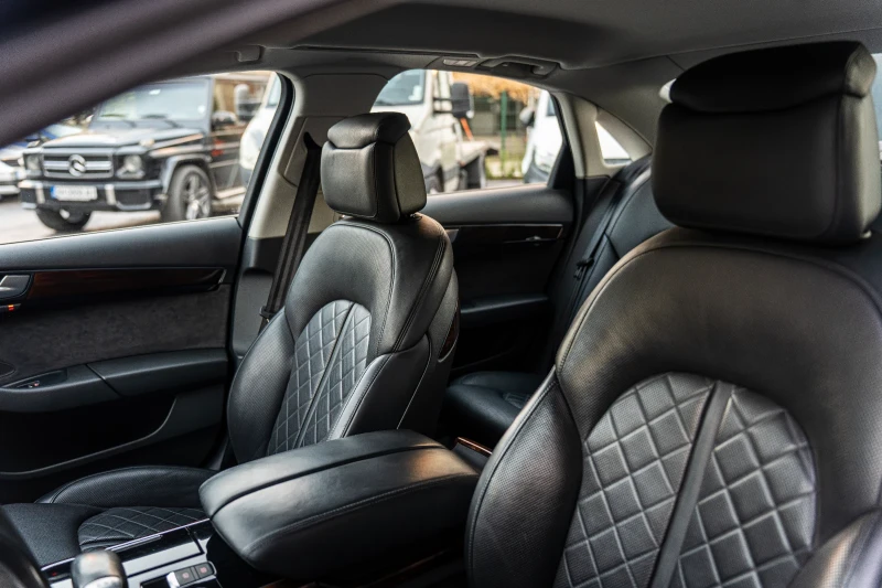 Audi A8 * 4.2TDI* MATRIX* SPORT EDITION* Quattro* , снимка 12 - Автомобили и джипове - 52235017