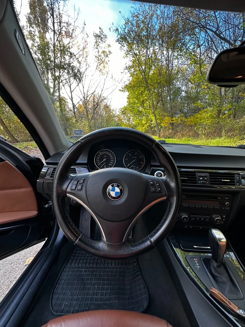 BMW 330 xDrive, снимка 14 - Автомобили и джипове - 52249671