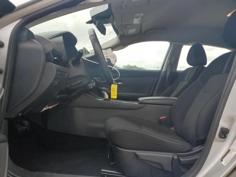 Nissan Sentra, снимка 7 - Автомобили и джипове - 52750152