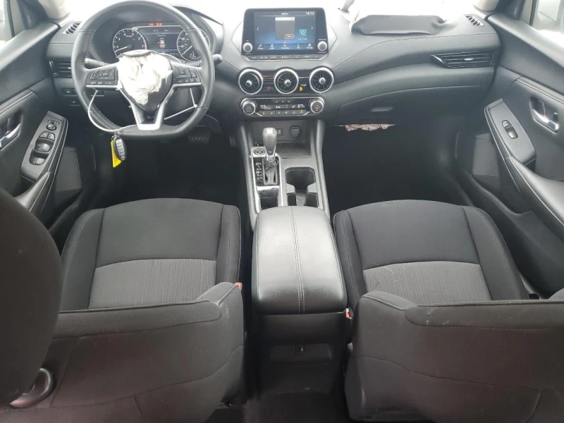 Nissan Sentra, снимка 8 - Автомобили и джипове - 52750152