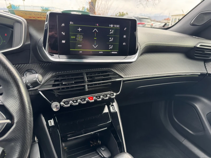 Peugeot 2008 1.5 HDI евро 6 GT- line, снимка 11 - Автомобили и джипове - 53056414