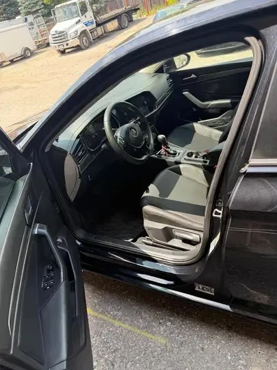 VW Jetta Automatic, снимка 9 - Автомобили и джипове - 56011134