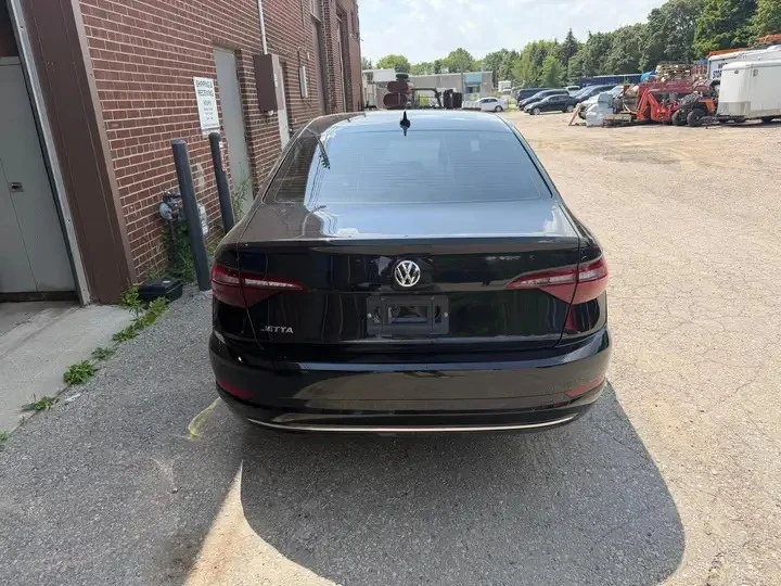 VW Jetta Automatic, снимка 3 - Автомобили и джипове - 56011134