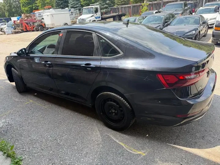 VW Jetta Automatic, снимка 2 - Автомобили и джипове - 56011134