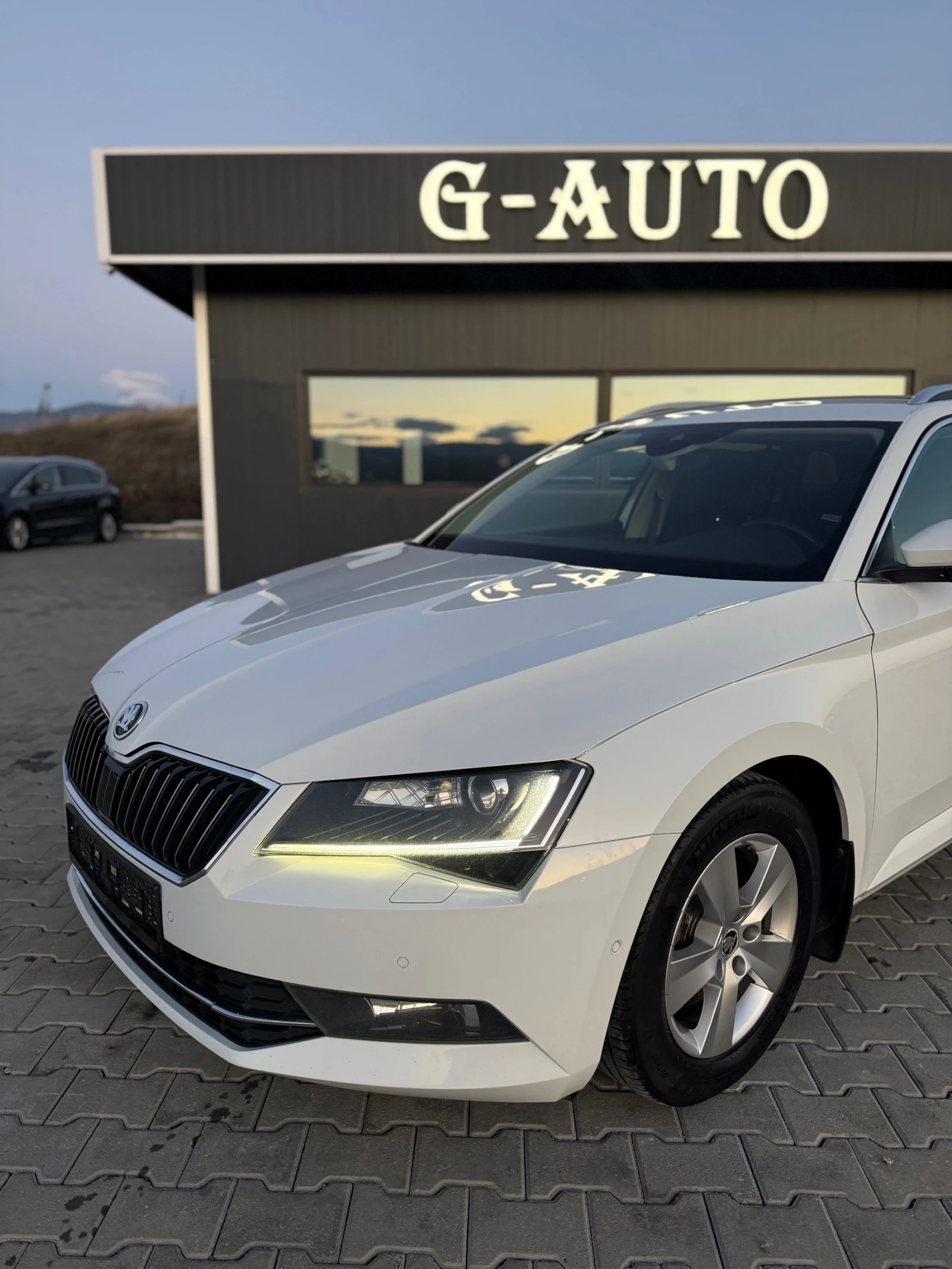 Skoda Superb 2.0TDI 150 ks Собствен лизинг !!!7170 лв, снимка 1