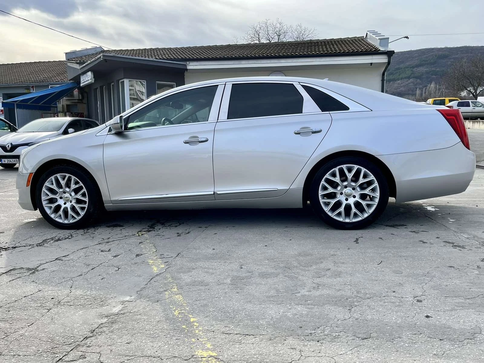 Cadillac XTS 3.6L V6 FWD - изображение 6