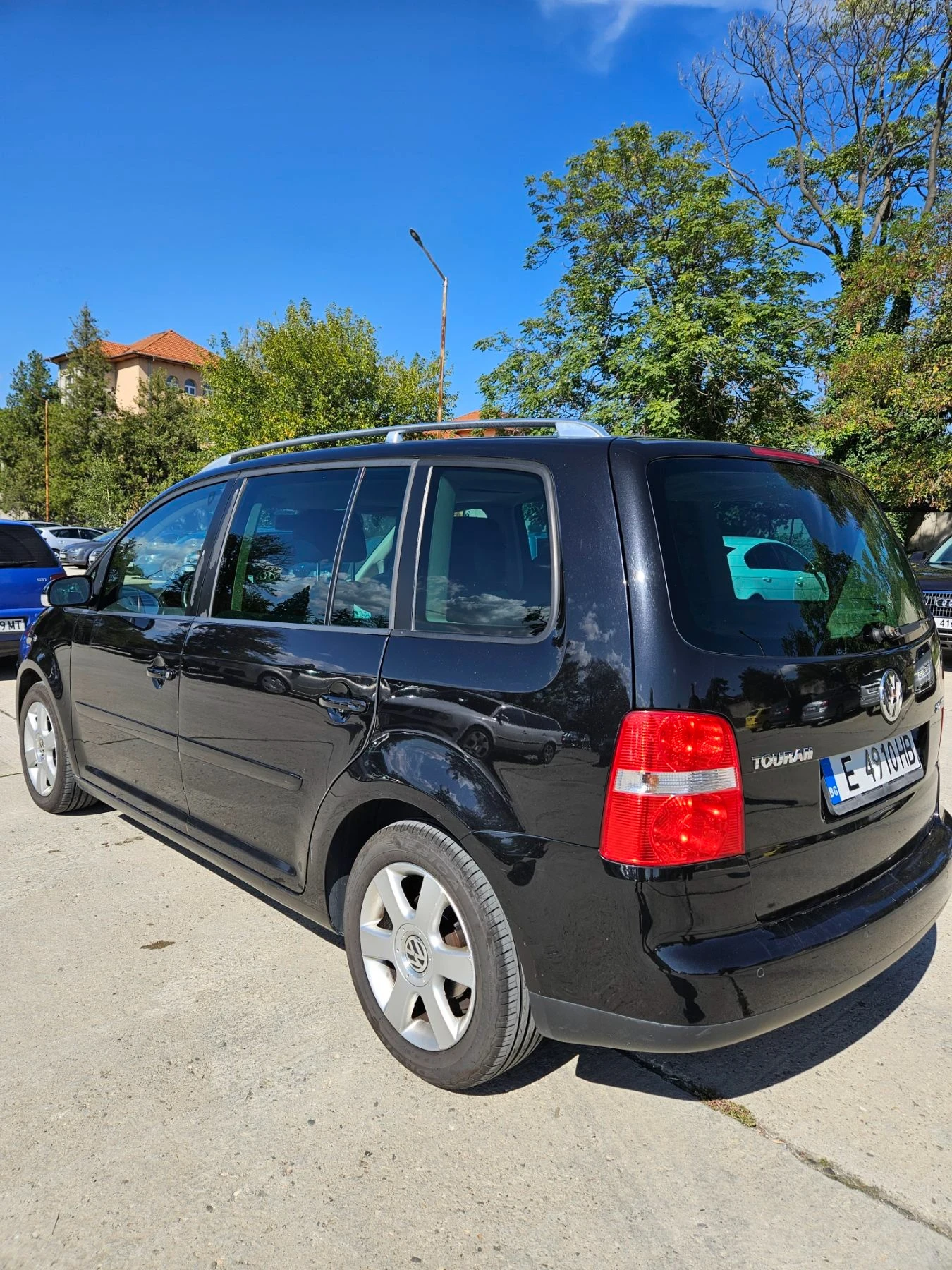 VW Touran 2.0 TDI - изображение 4