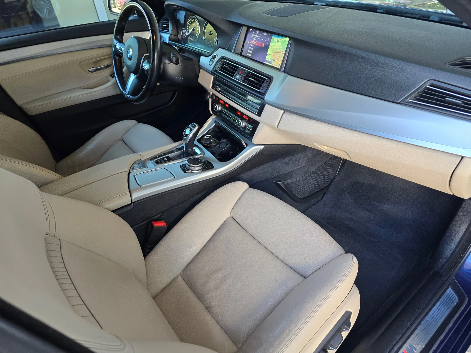 BMW 530 d xDrive Touring Facelift M Paket N1 - изображение 7
