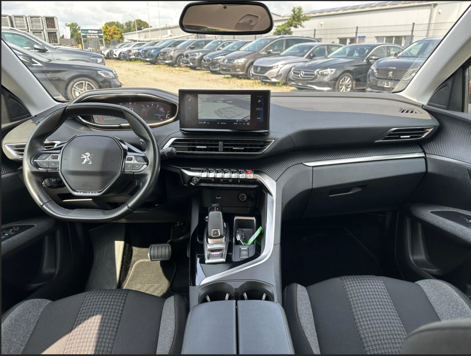 Peugeot 5008 1.2 Active Pack | Automatic | 7 Seats - изображение 8