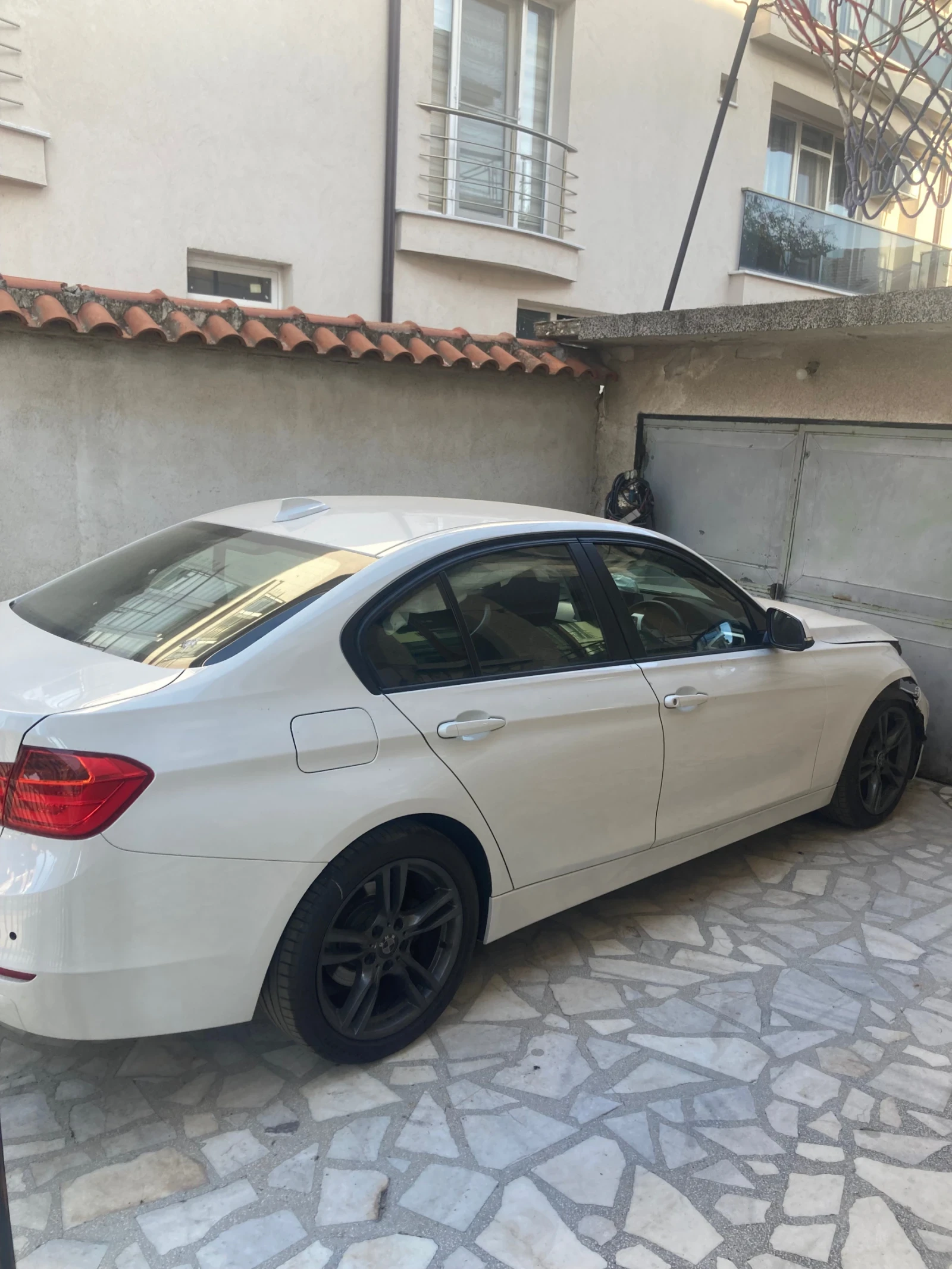 BMW 320  - изображение 2