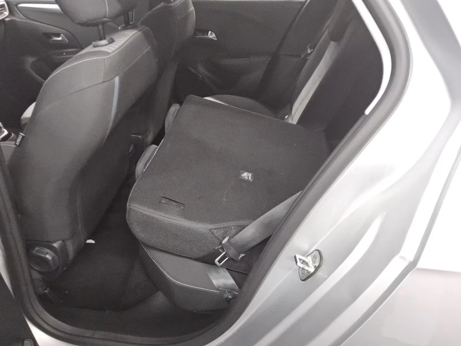 Opel Corsa 1.2EDITION/75HP/RKF/CAM/NAVI/LED/ACC/427g - изображение 9