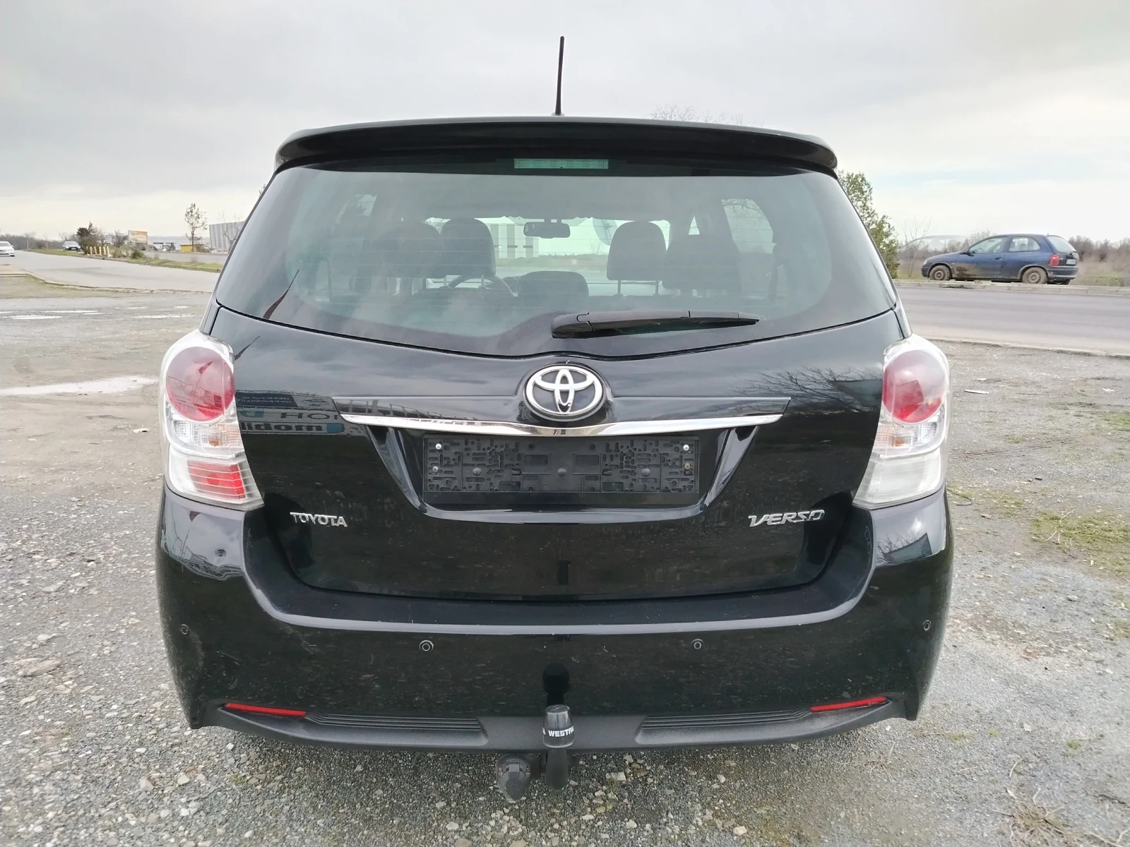 Toyota Verso 1.8i - 147 к.с / FACELIFT / 6+ 1 МЕСТА / НАВИГАЦИЯ - изображение 6