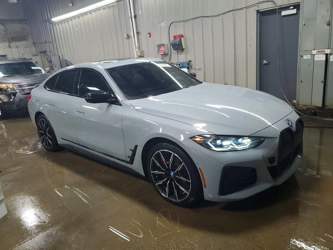 BMW i4 XDRIVE 40, снимка 3 - Автомобили и джипове - 53854008