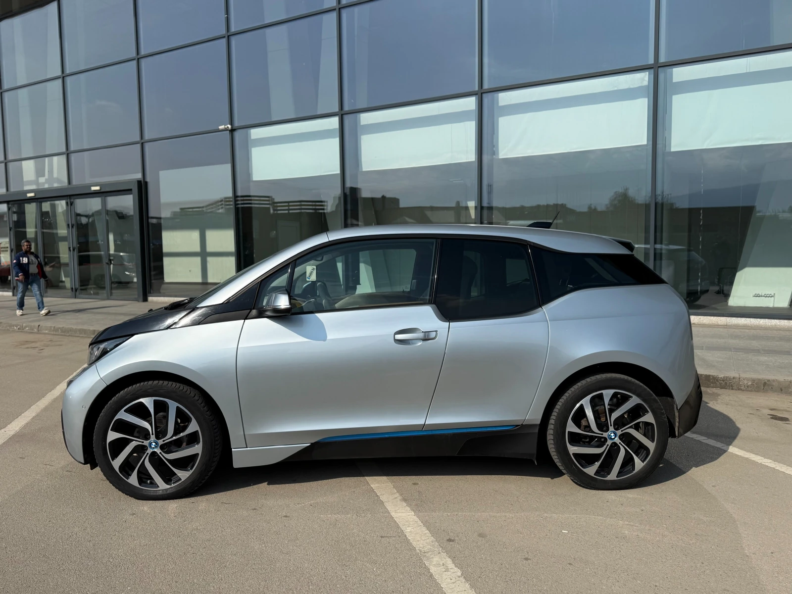 BMW i3 64Ah/22kW 170�.�. ���� �� ���������/�������/���� | Mobile.bg � ����������� 2