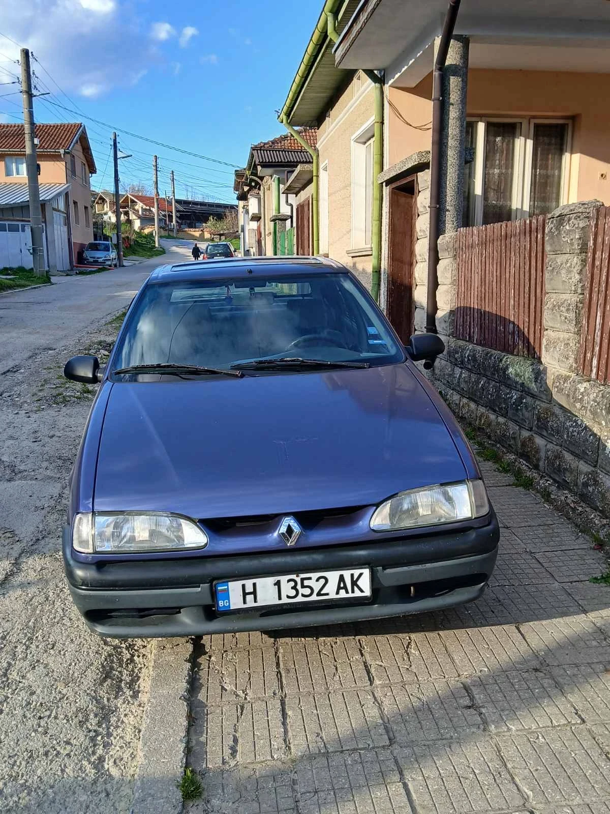 Renault 19