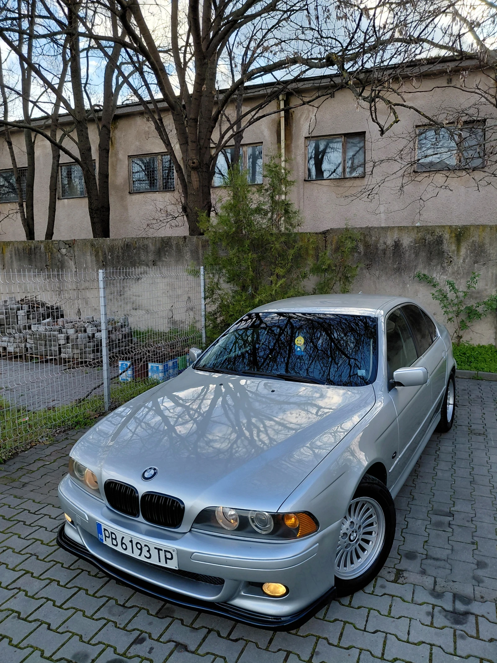 BMW 525