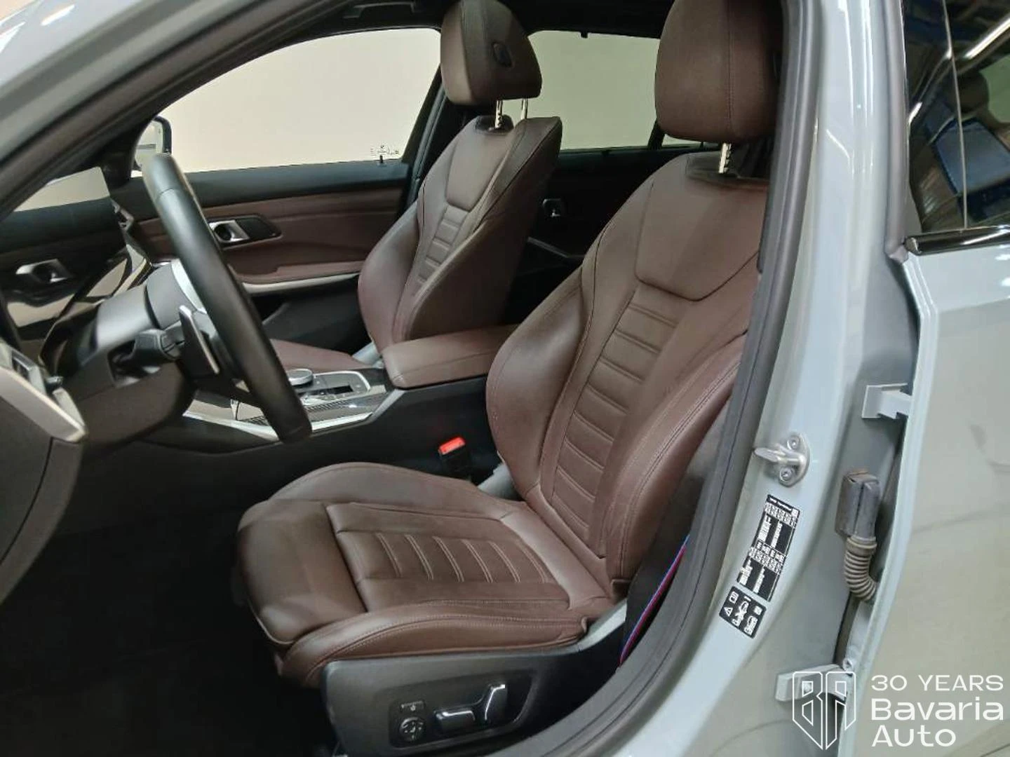 BMW 320 d Touring xDrive M Sport Paket, снимка 6 - Автомобили и джипове - 54744936
