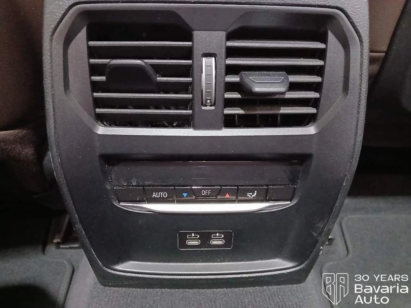 BMW 320 d Touring xDrive M Sport Paket, снимка 14 - Автомобили и джипове - 54744936