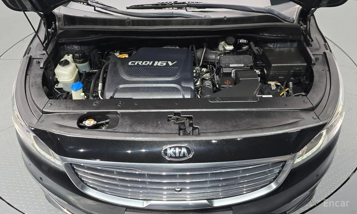 Kia Carnival, снимка 6 - Автомобили и джипове - 54763334