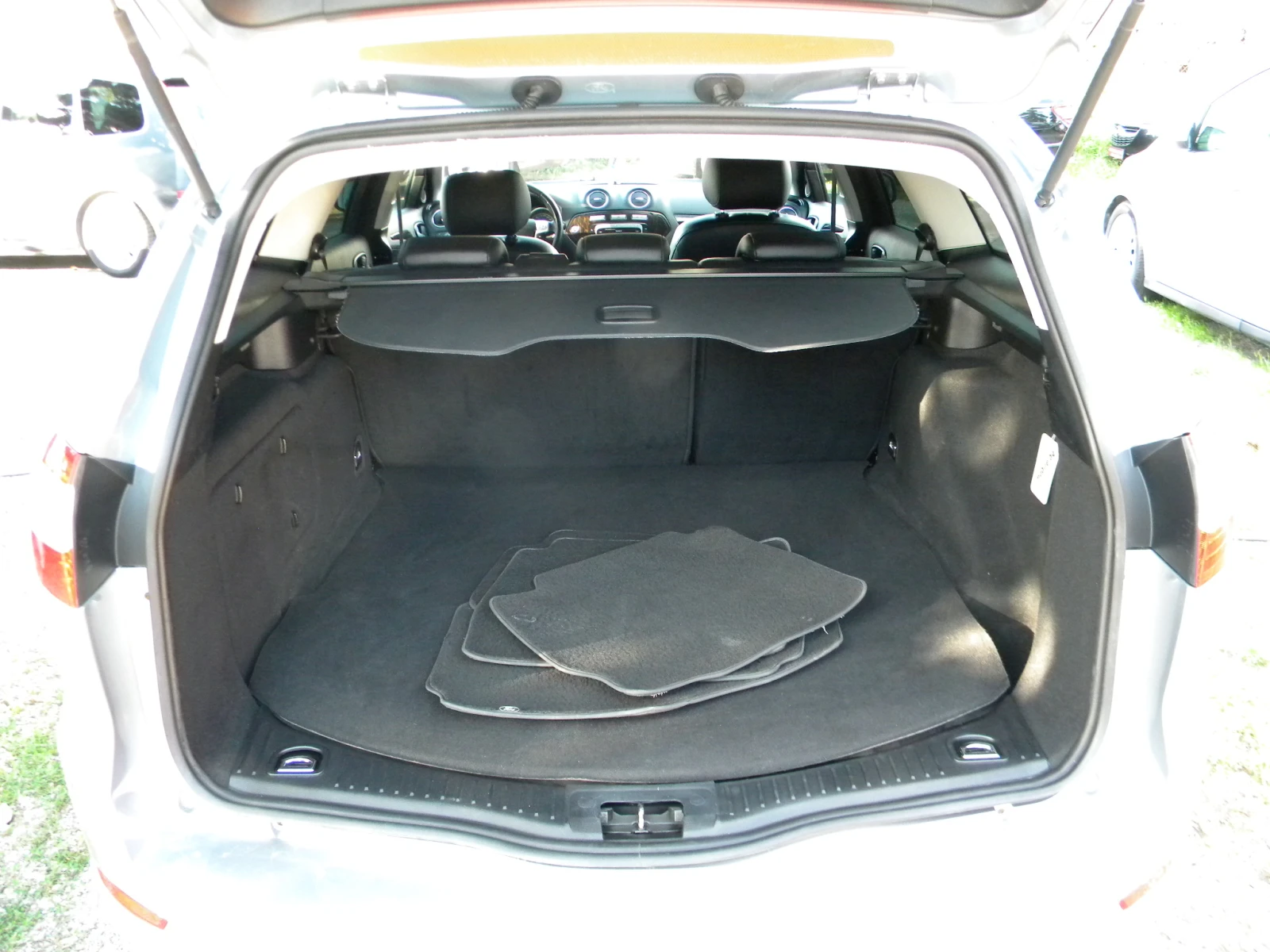 Ford Mondeo S.W.* * 2, 0TDCI* * 6ck* * TITANIUM* * , снимка 8 - Автомобили и джипове - 54855418