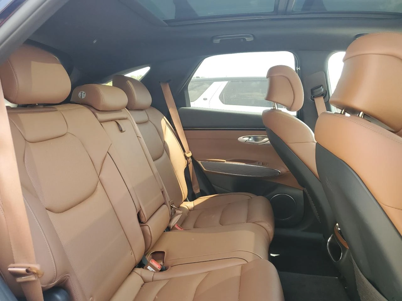 Genesis GV70 Base, снимка 11 - Автомобили и джипове - 54882352
