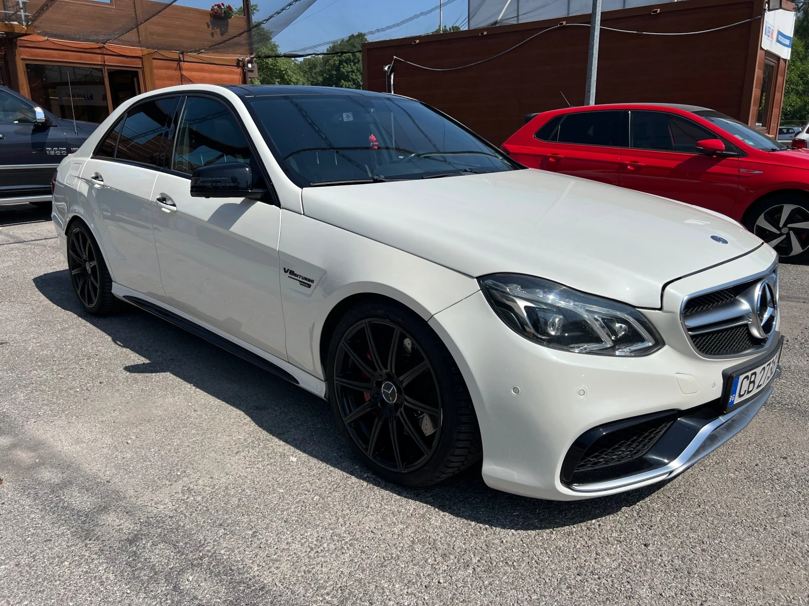 Mercedes-Benz E 63 AMG S 5.5 i V8 Biturbo 4Matic Harman/ Kardon, снимка 3 - Автомобили и джипове - 55386637