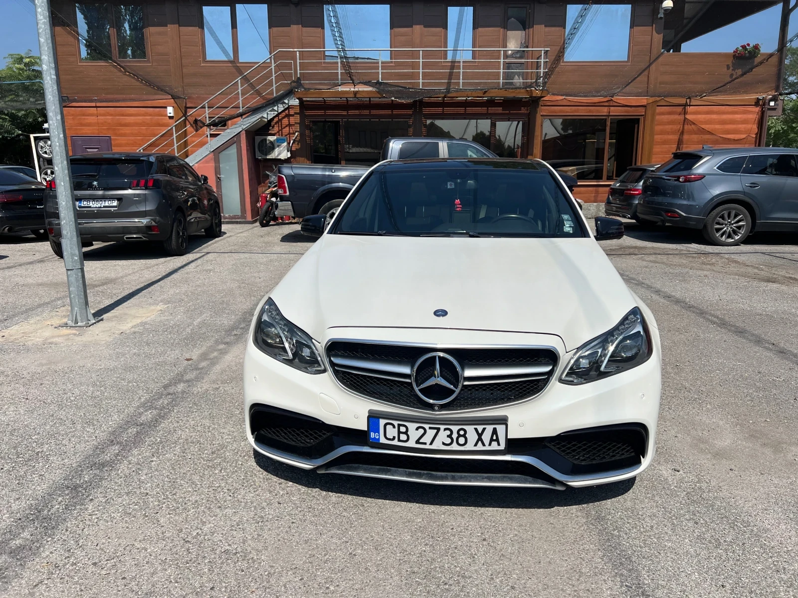 Mercedes-Benz E 63 AMG S 5.5 i V8 Biturbo 4Matic Harman/ Kardon, снимка 2 - Автомобили и джипове - 55386637