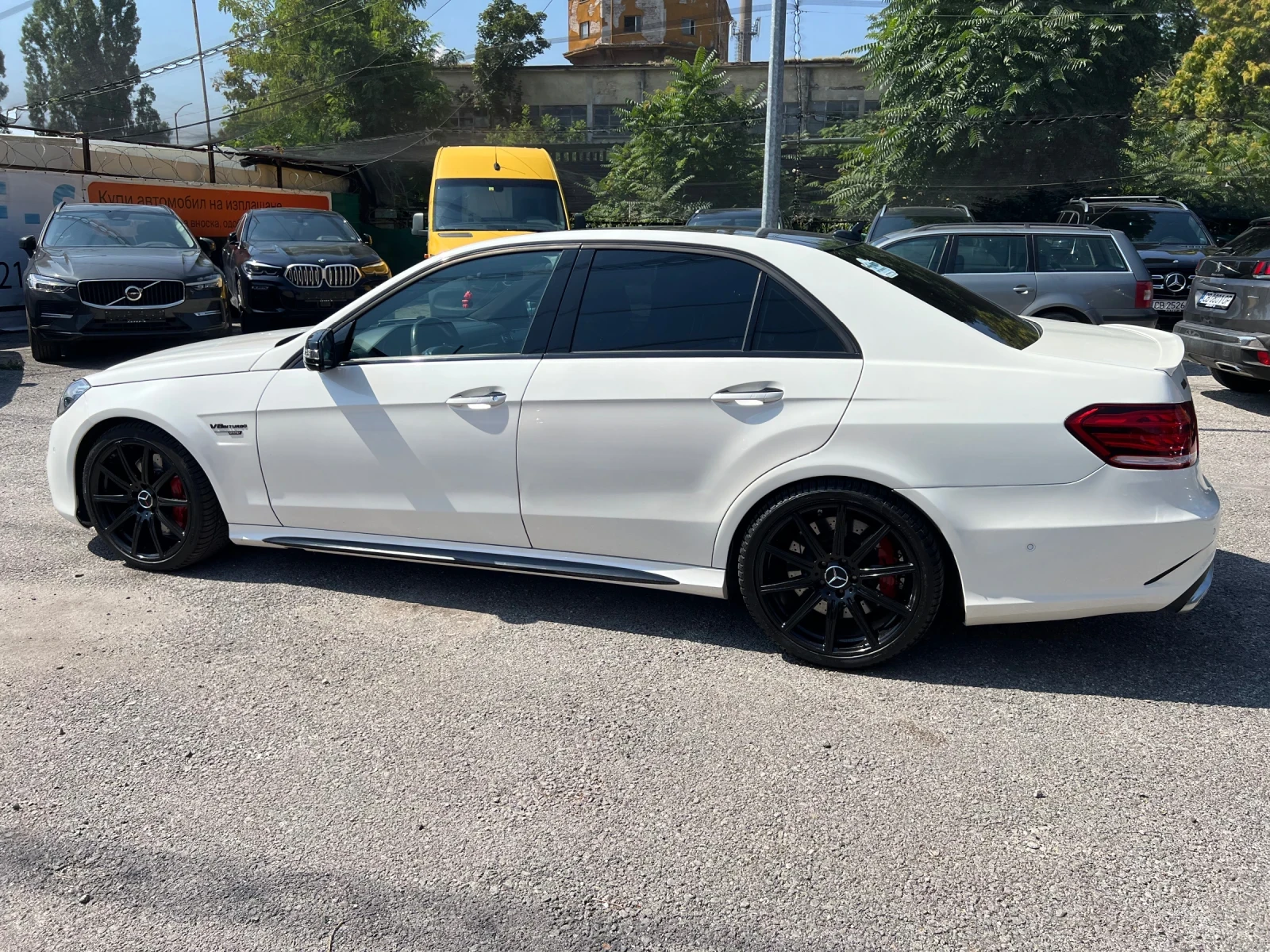 Mercedes-Benz E 63 AMG S 5.5 i V8 Biturbo 4Matic Harman/ Kardon, снимка 8 - Автомобили и джипове - 55386637