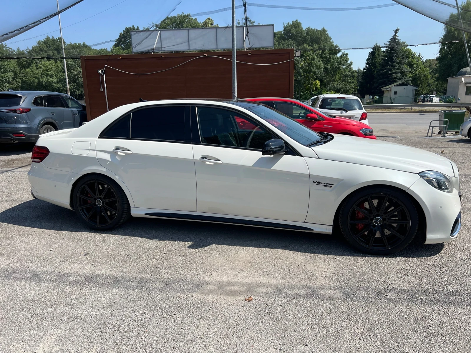Mercedes-Benz E 63 AMG S 5.5 i V8 Biturbo 4Matic Harman/ Kardon, снимка 4 - Автомобили и джипове - 55386637