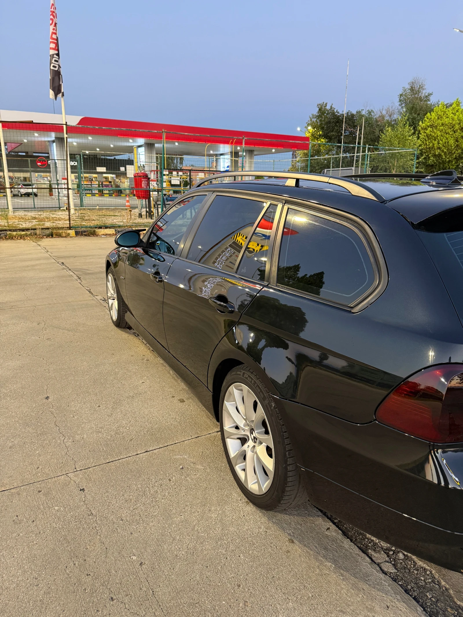 BMW 320, снимка 4 - Автомобили и джипове - 55683479